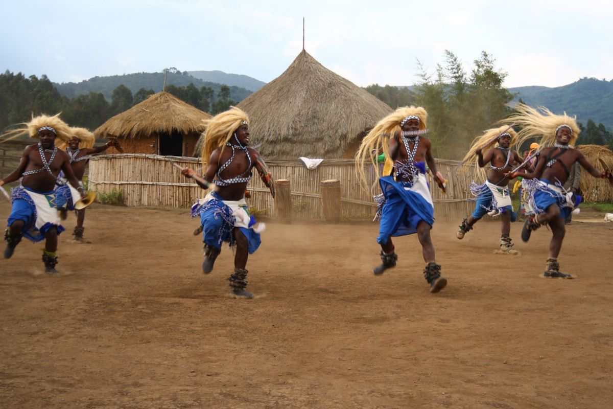 Day 3: Transfer to Volcanoes and Cultural Tour