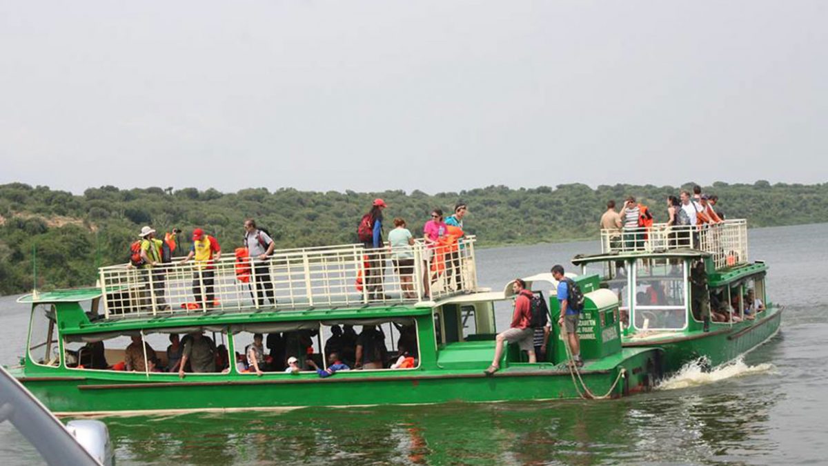 Day 3: Transfer to Queen Elizabeth for Boat Safari and Game Drive